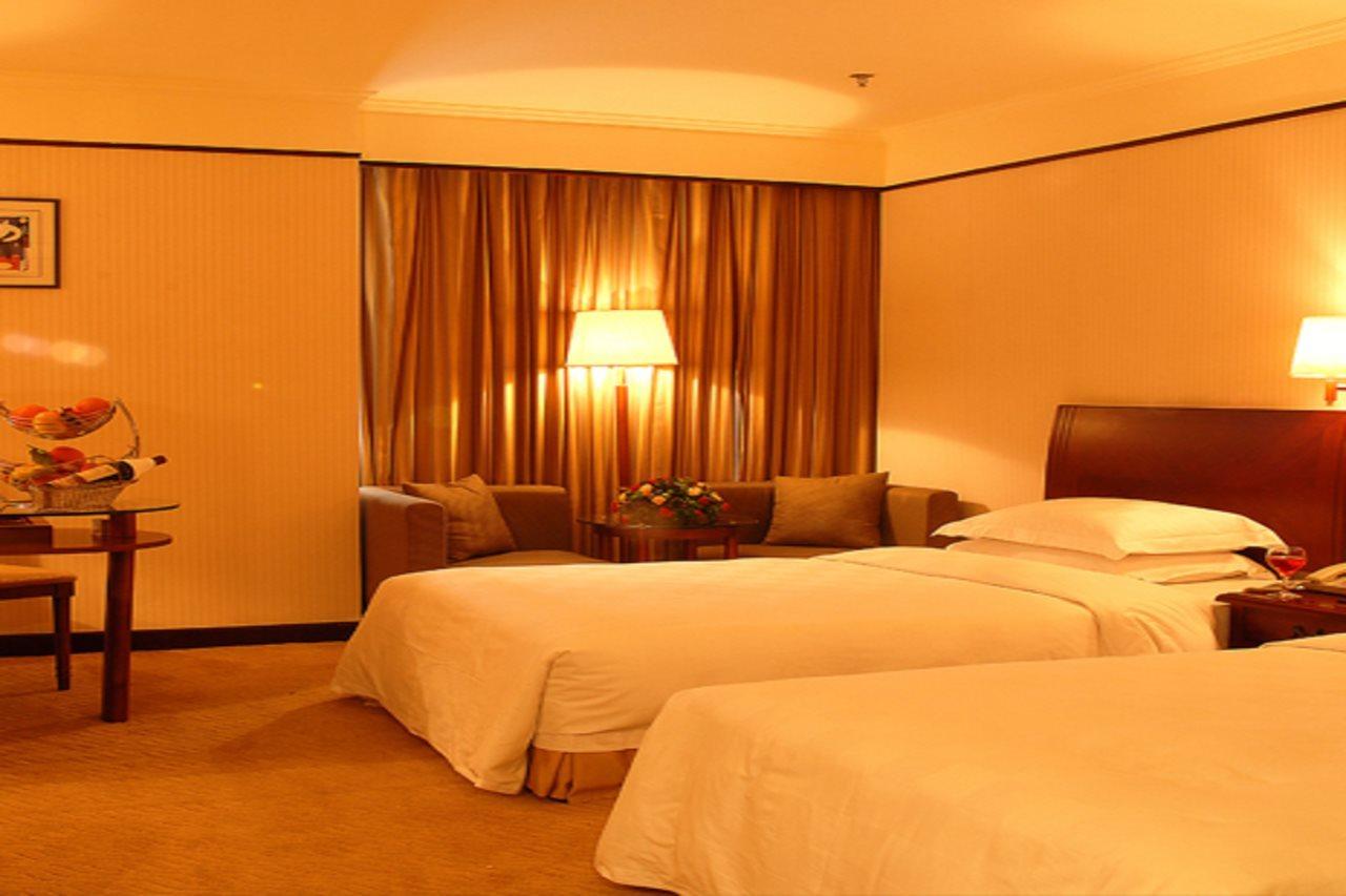 Royalty Hotel Shenzhen Exterior photo