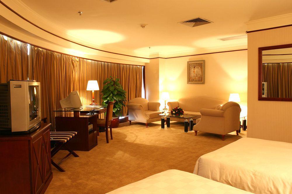 Royalty Hotel Shenzhen Exterior photo