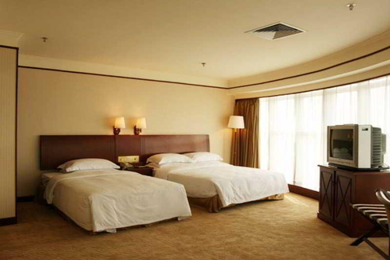 Royalty Hotel Shenzhen Exterior photo